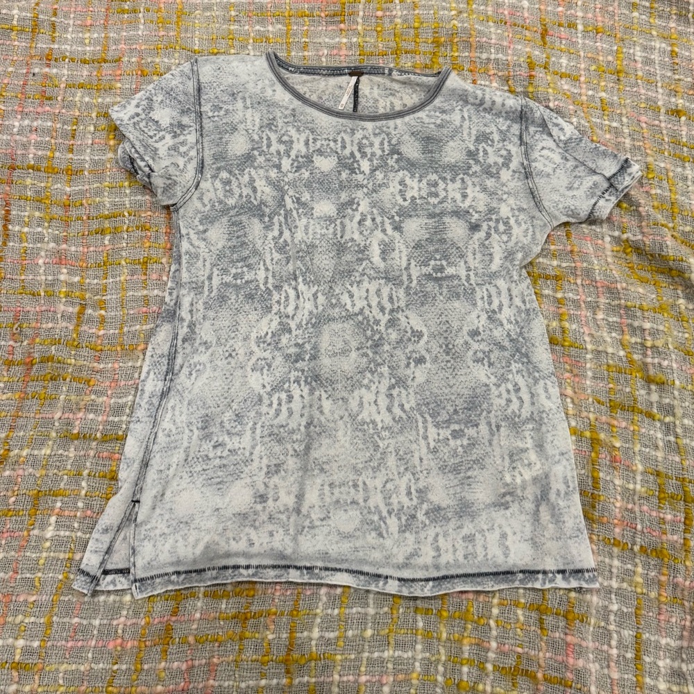 Free People Gray Intricate Pattern Short Sleeve Tee